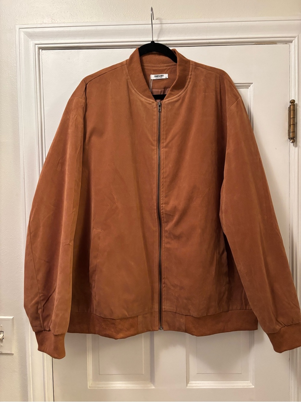 Men’s Faux Suede Bomber Jacket in Brown with Lining.
Size 2XL